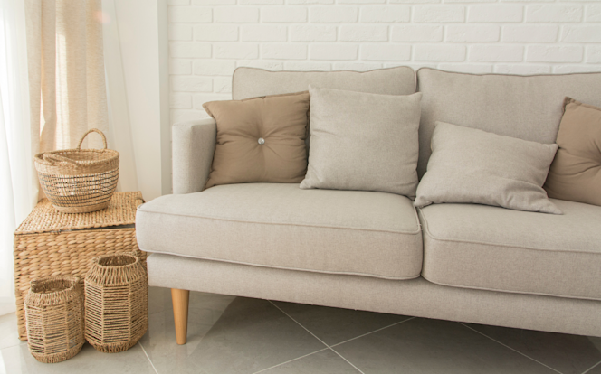 Beiges Sofa