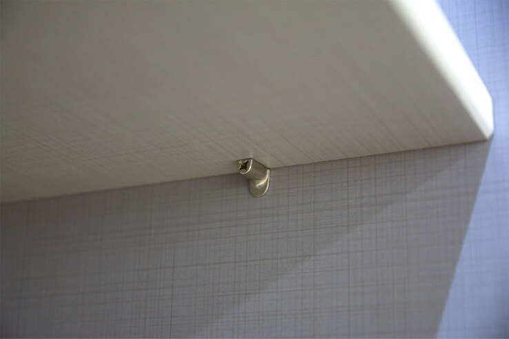 Schwebetürenschrank Level 36 C 300 x 236 cm weiß/ mittlere Tür Grauglas
